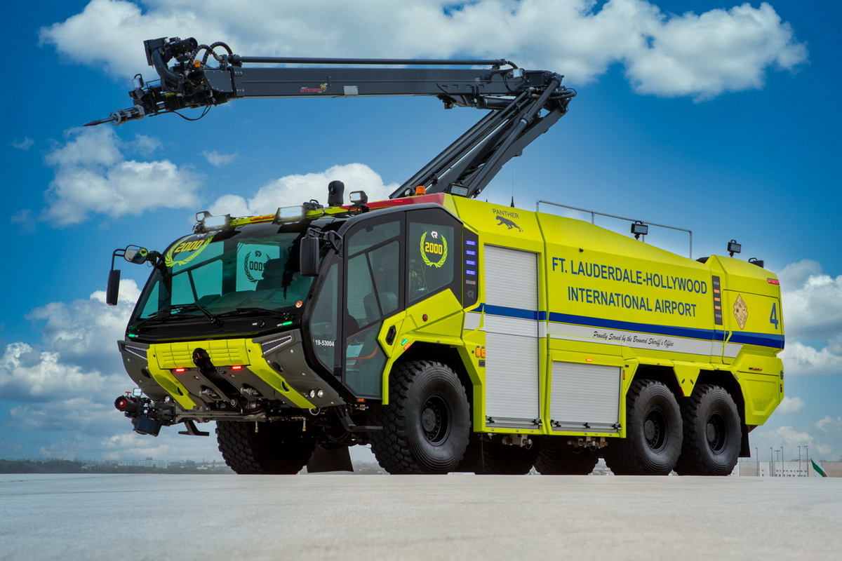 Пожарная машина Rosenbauer Panther